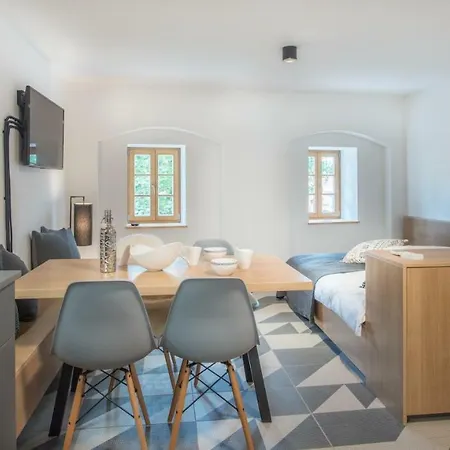 Stella Sky Apartma *