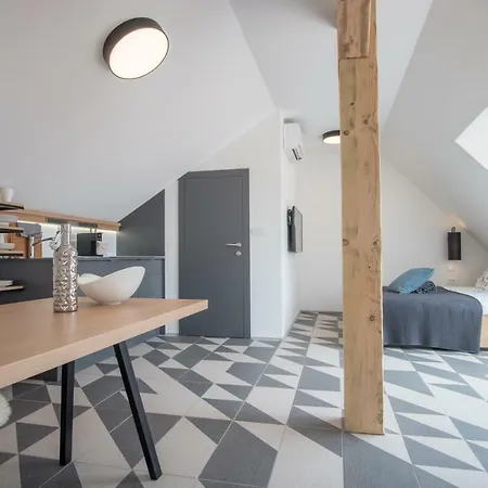 Stella Sky * Ljubljana